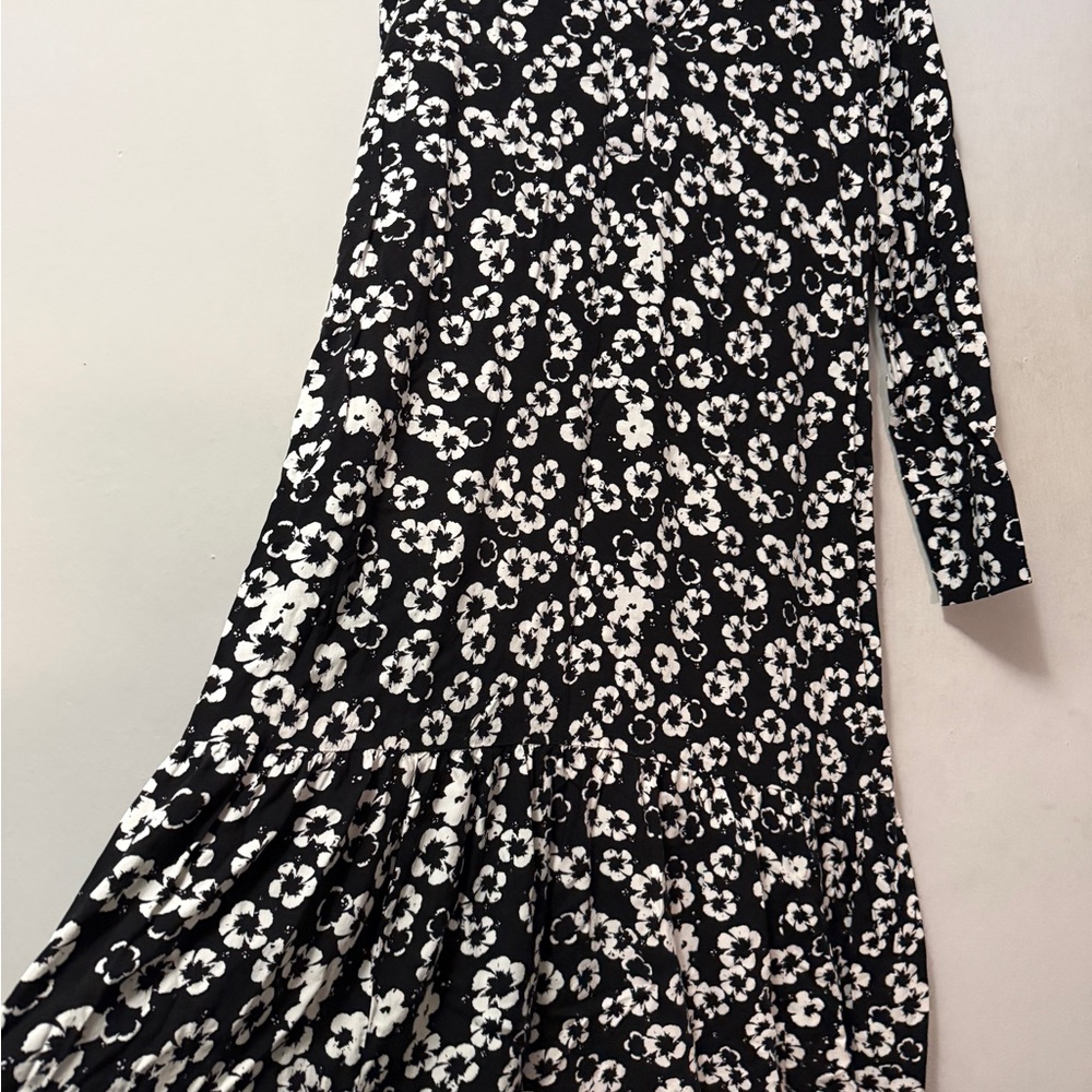 H&M Black and White Floral Midi Dress with Collar